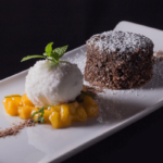 Gastronomia-a-Bordo-O-Que-Esperar-dos-Restaurantes-em-Cruzeiros-Internacionais-msc-costa-masetria-viagens-desert.